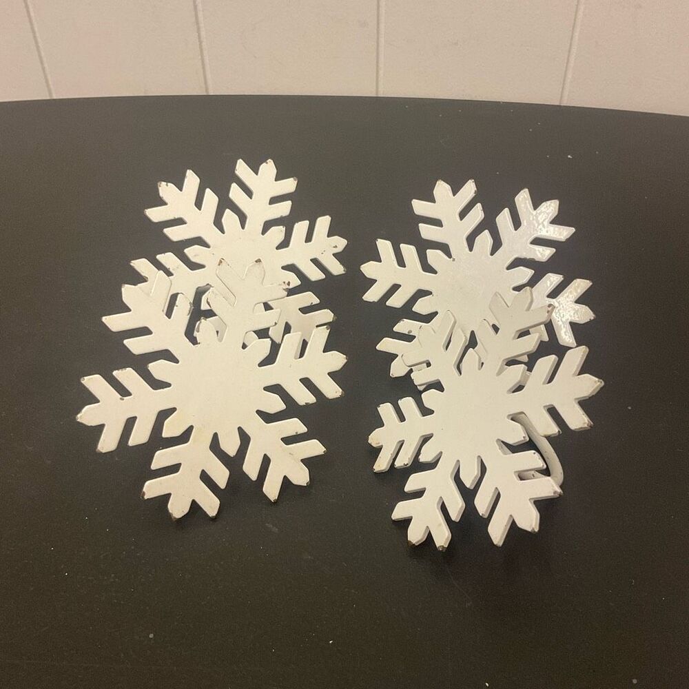 4- 3” White Metal Snowflake Napkins Rings Holders Heavy & Sturdy